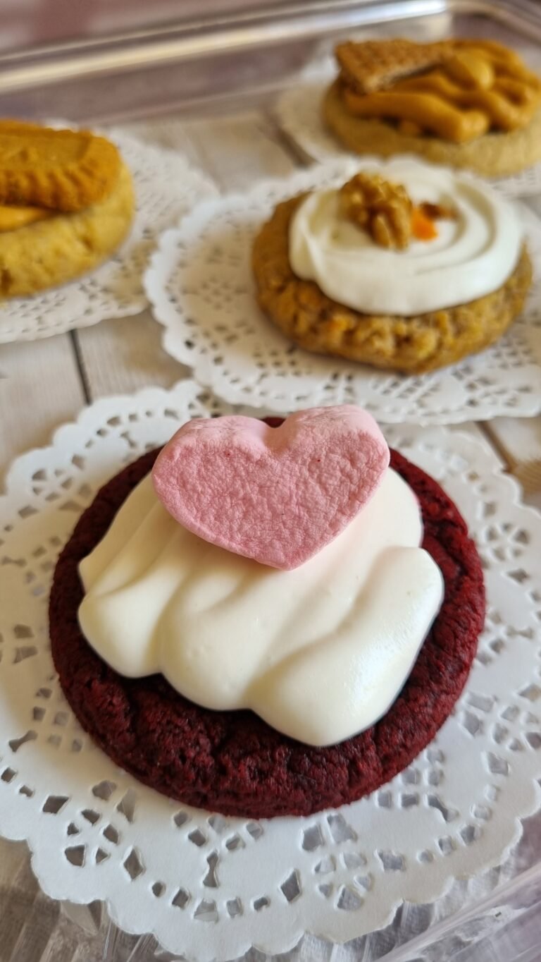red velvet strawberry classic cookie